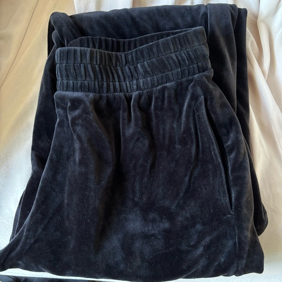 NWOT Forever 21 Black Velour Tracksuit Size Large - Picture 5 of 7